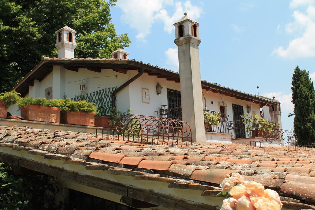 La Canonica Dei Fiori - Anna Fendi Country House Hotel Ronciglione  Bagian luar foto