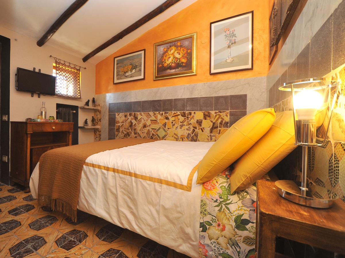 La Canonica Dei Fiori - Anna Fendi Country House Hotel Ronciglione  Bagian luar foto