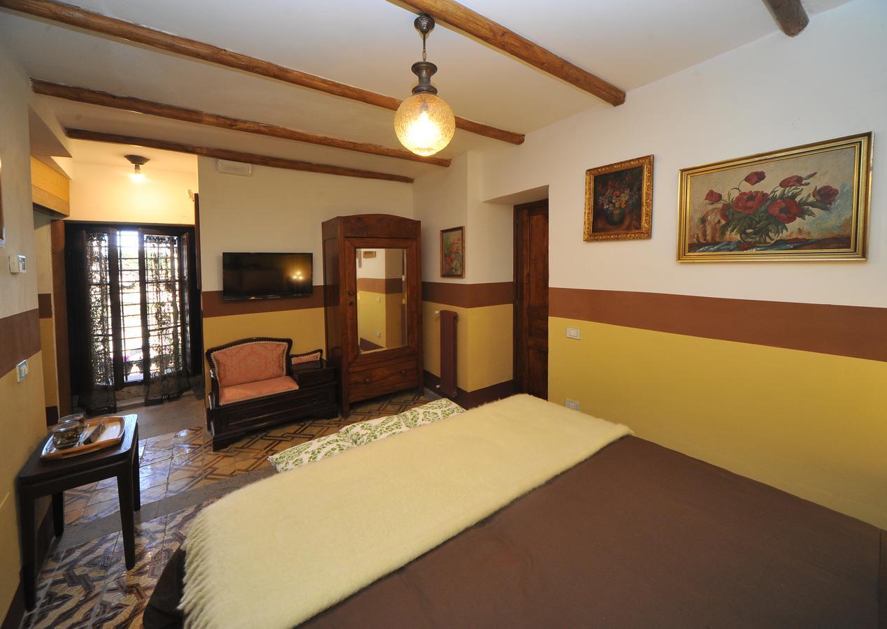 La Canonica Dei Fiori - Anna Fendi Country House Hotel Ronciglione  Bagian luar foto